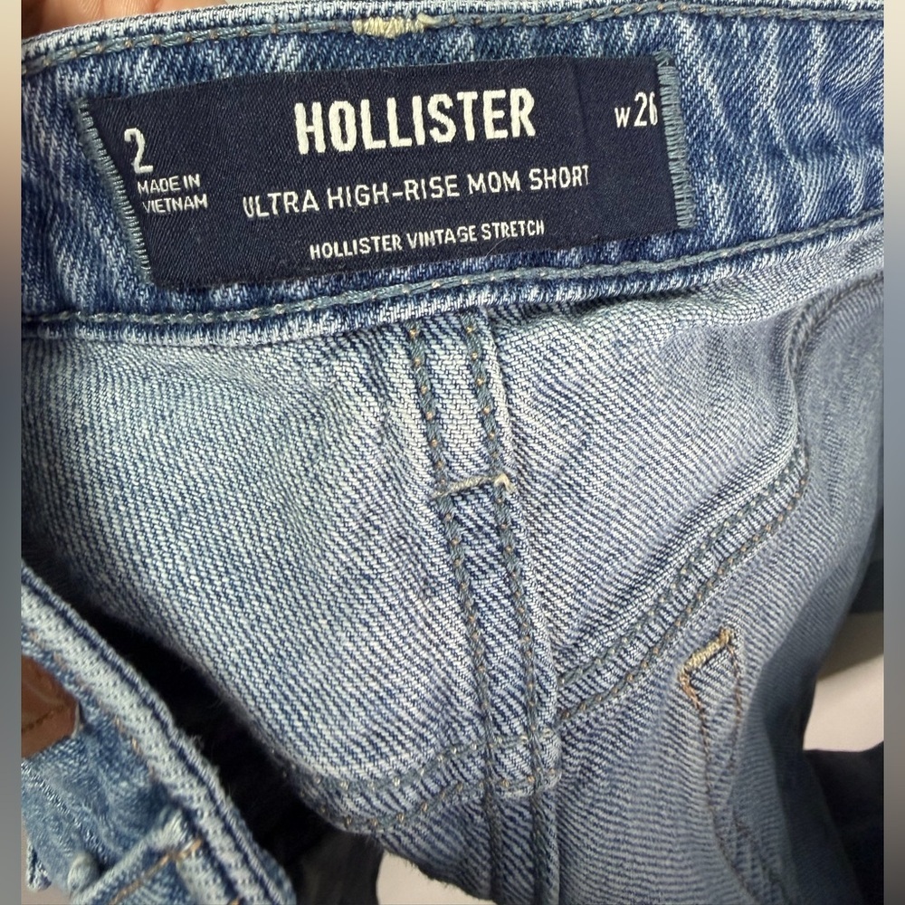 Hollister Ultra High Rise Mom Blue Jean Short Hollister Vintage Stretch Size 2 - Picture 5 of 5